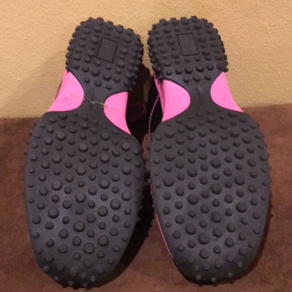 CA  Collection by Carrini Walking Shoes - Picture 5 of 5